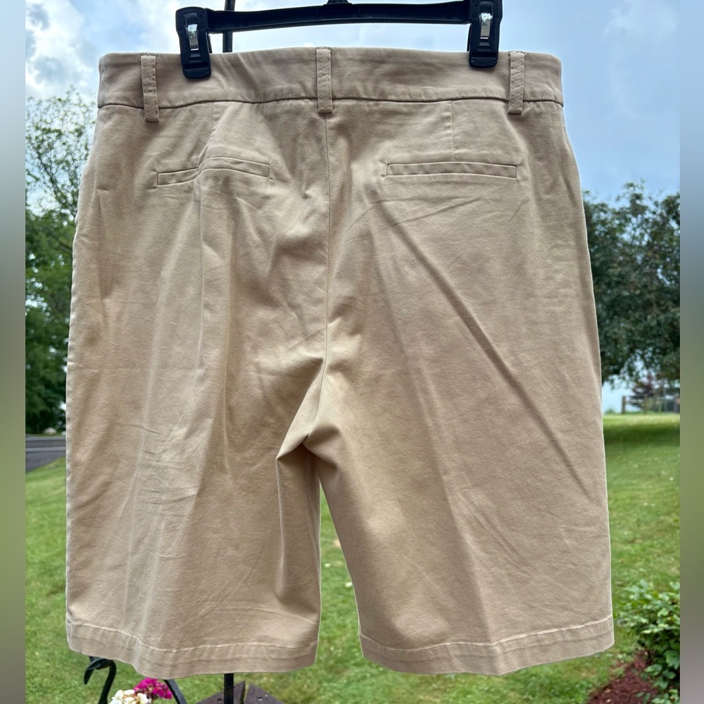 Jones NY Dressy Tan Women's Bermuda Shorts Sz 14 Wear to Work - Picture 3 of 8